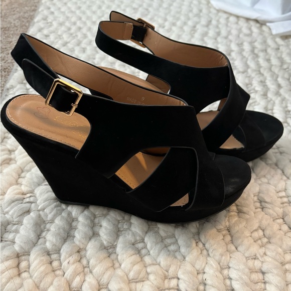 Women’s Black Wedges Size 9 - Picture 2 of 3